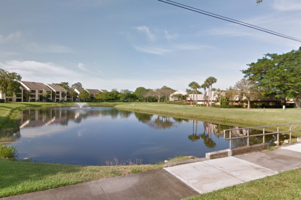 street view of villages of palm beach lakes