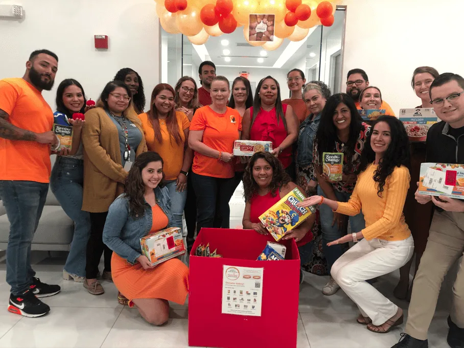 Steinger-Greene-feiner-Food-Drive-Feeding-Palm-Beach